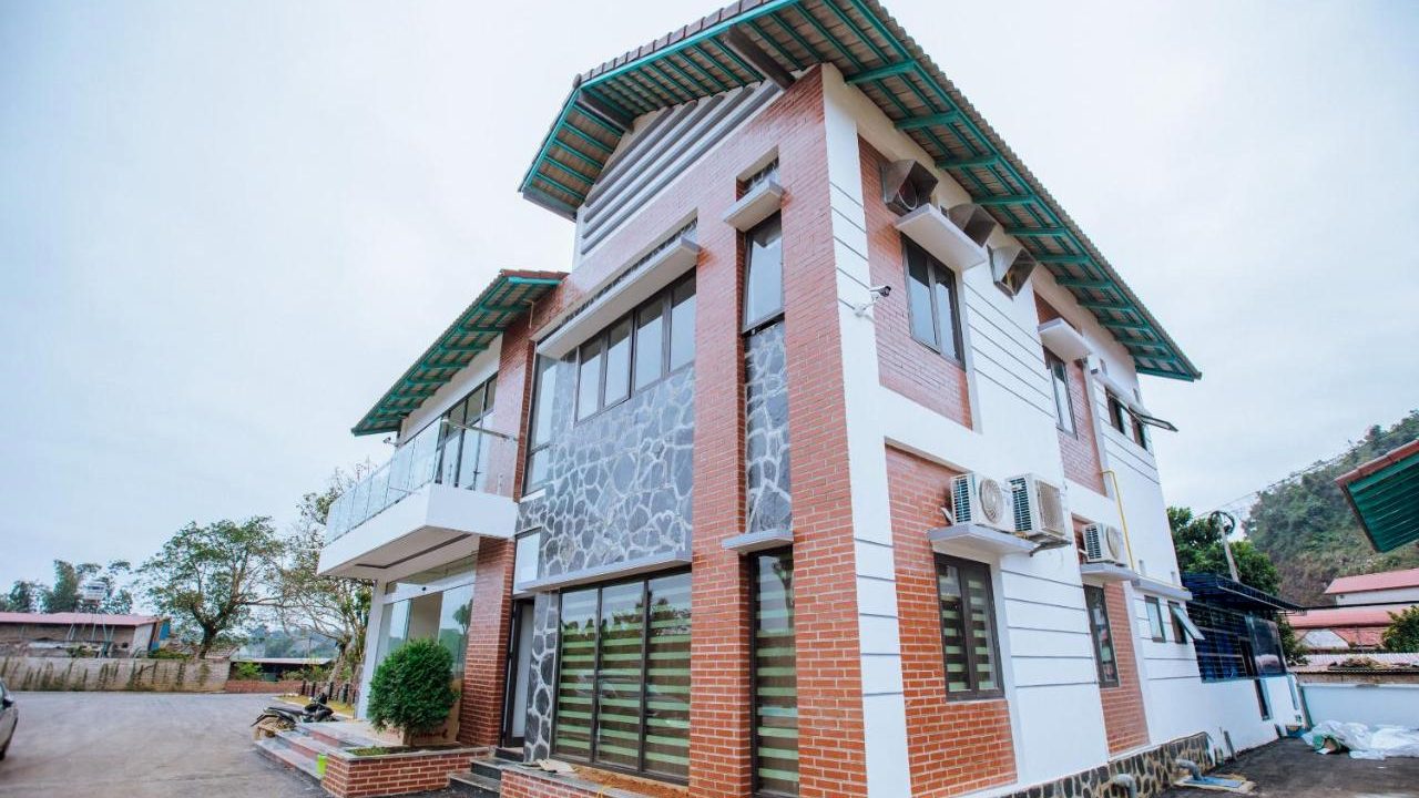 Nhà hàng 2 tầng tại Emopea Resort Mộc Châu