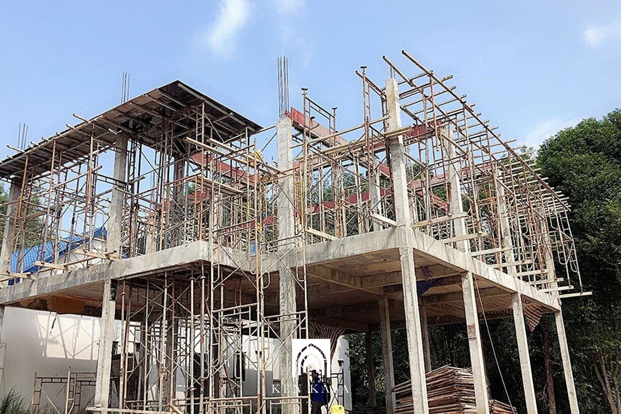 Chi ph&iacute; thi c&ocirc;ng phần x&acirc;y dựng