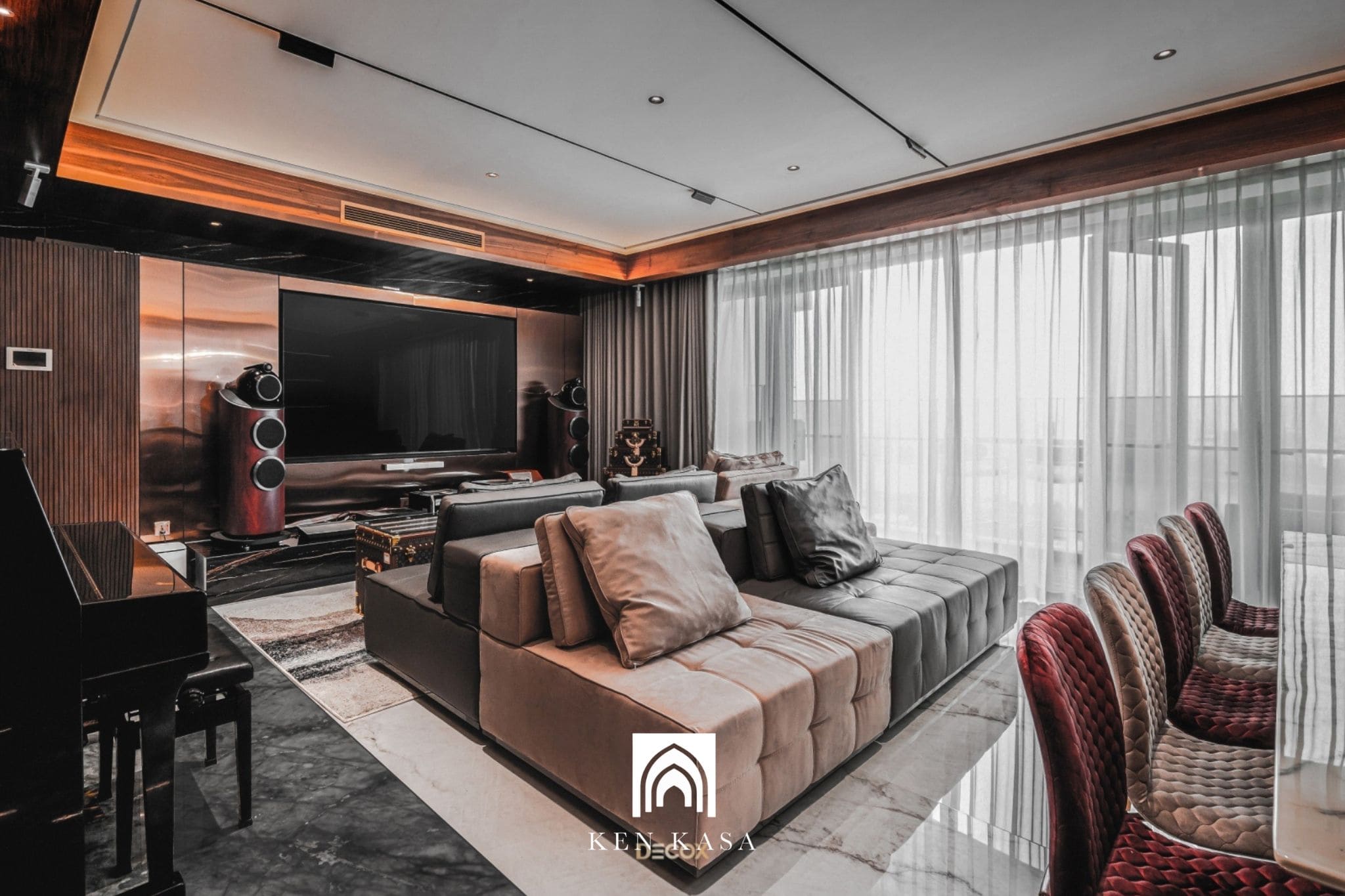 Thi c&ocirc;ng trần thạch cao kết hợp vật liệu c&aacute;ch nhiệt m&aacute;i