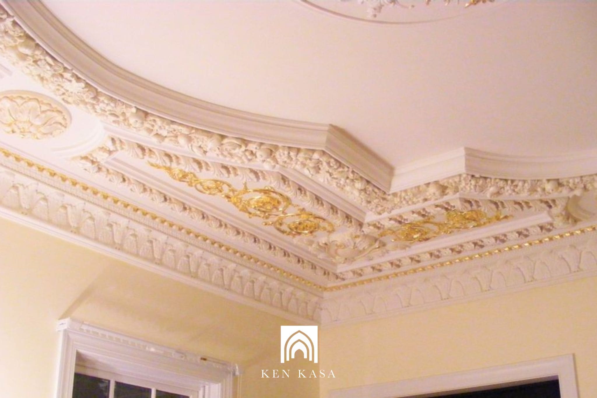 Lạm dụng ph&agrave;o chỉ v&agrave; chi tiết trang tr&iacute; qu&aacute; mức